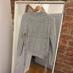 Chic Heathered Gray Turtleneck Sweater